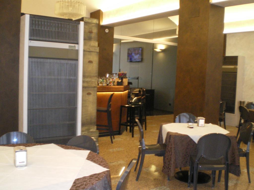 Hotel Pico Mirandola Ngoại thất bức ảnh