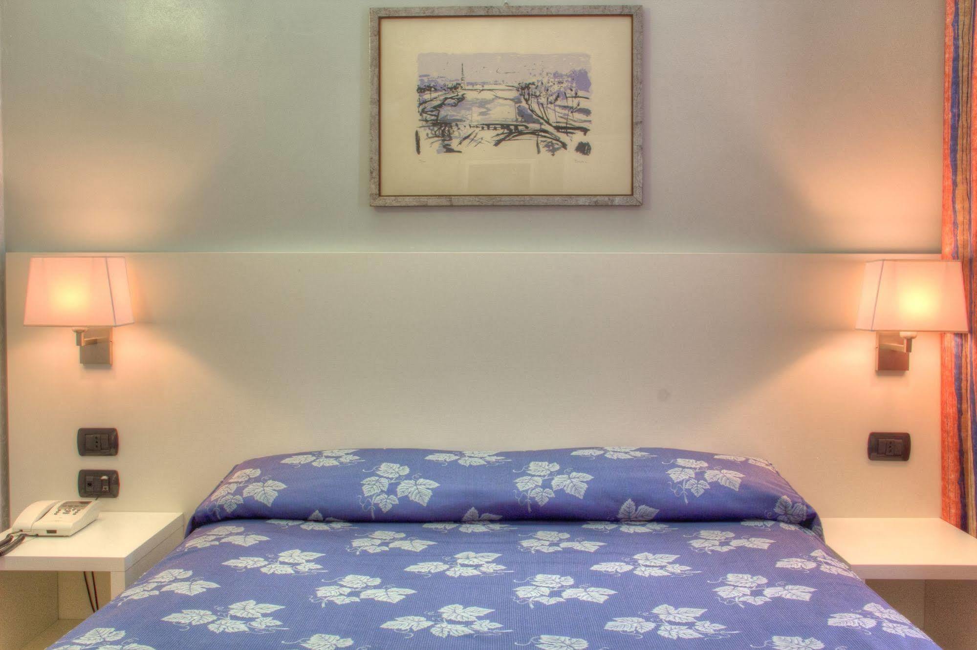 Hotel Pico Mirandola Ngoại thất bức ảnh
