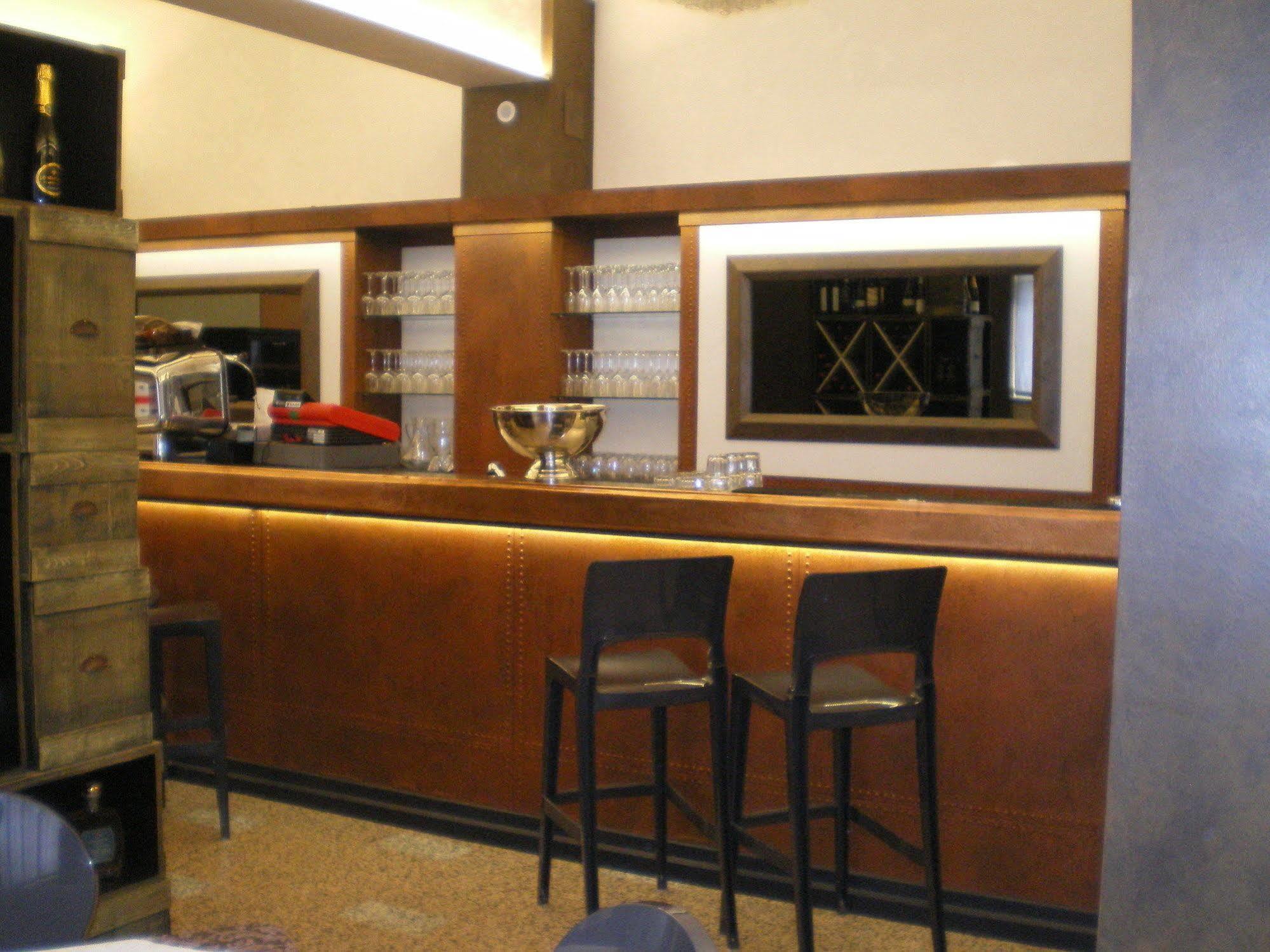 Hotel Pico Mirandola Ngoại thất bức ảnh