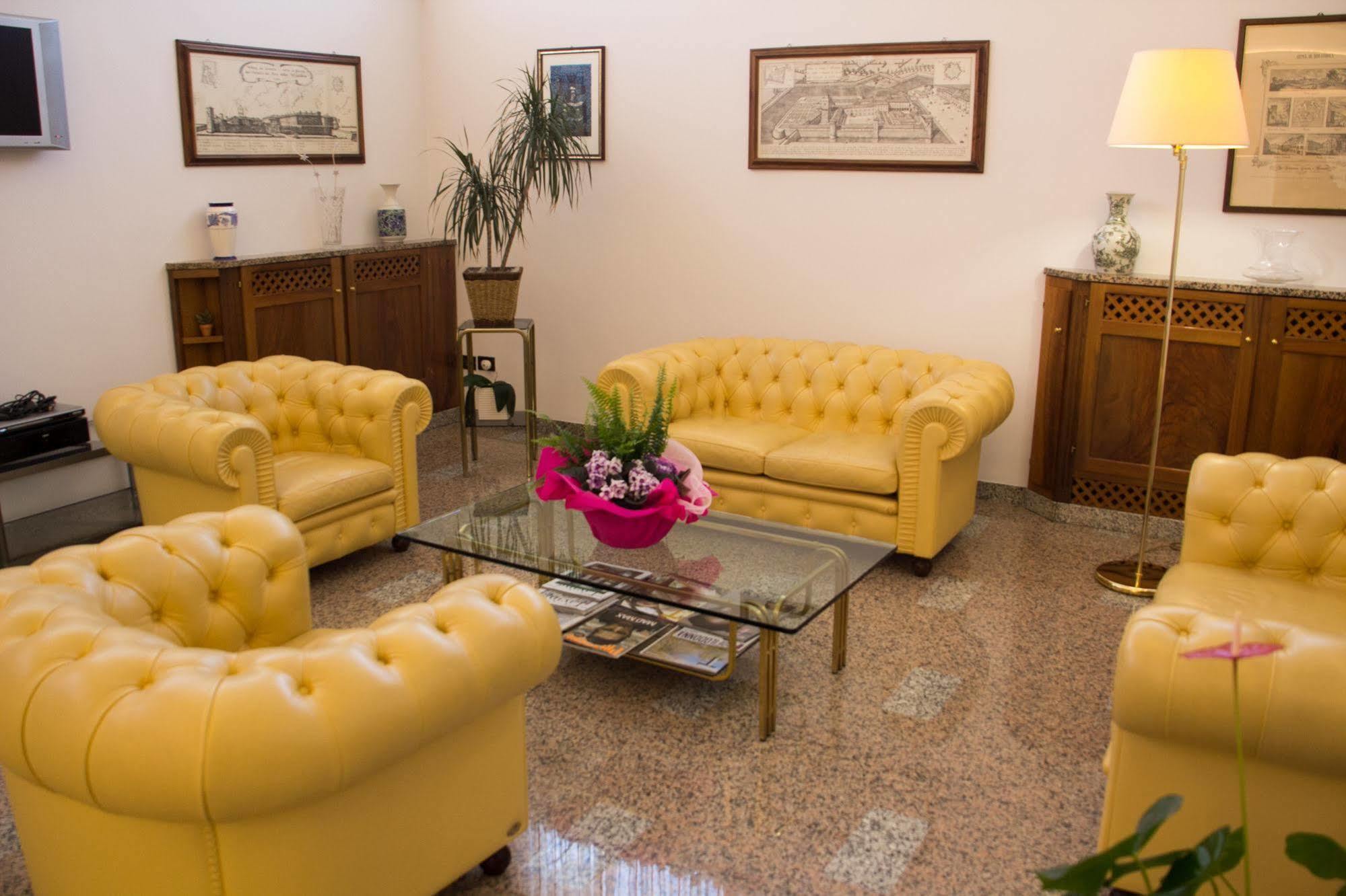 Hotel Pico Mirandola Ngoại thất bức ảnh