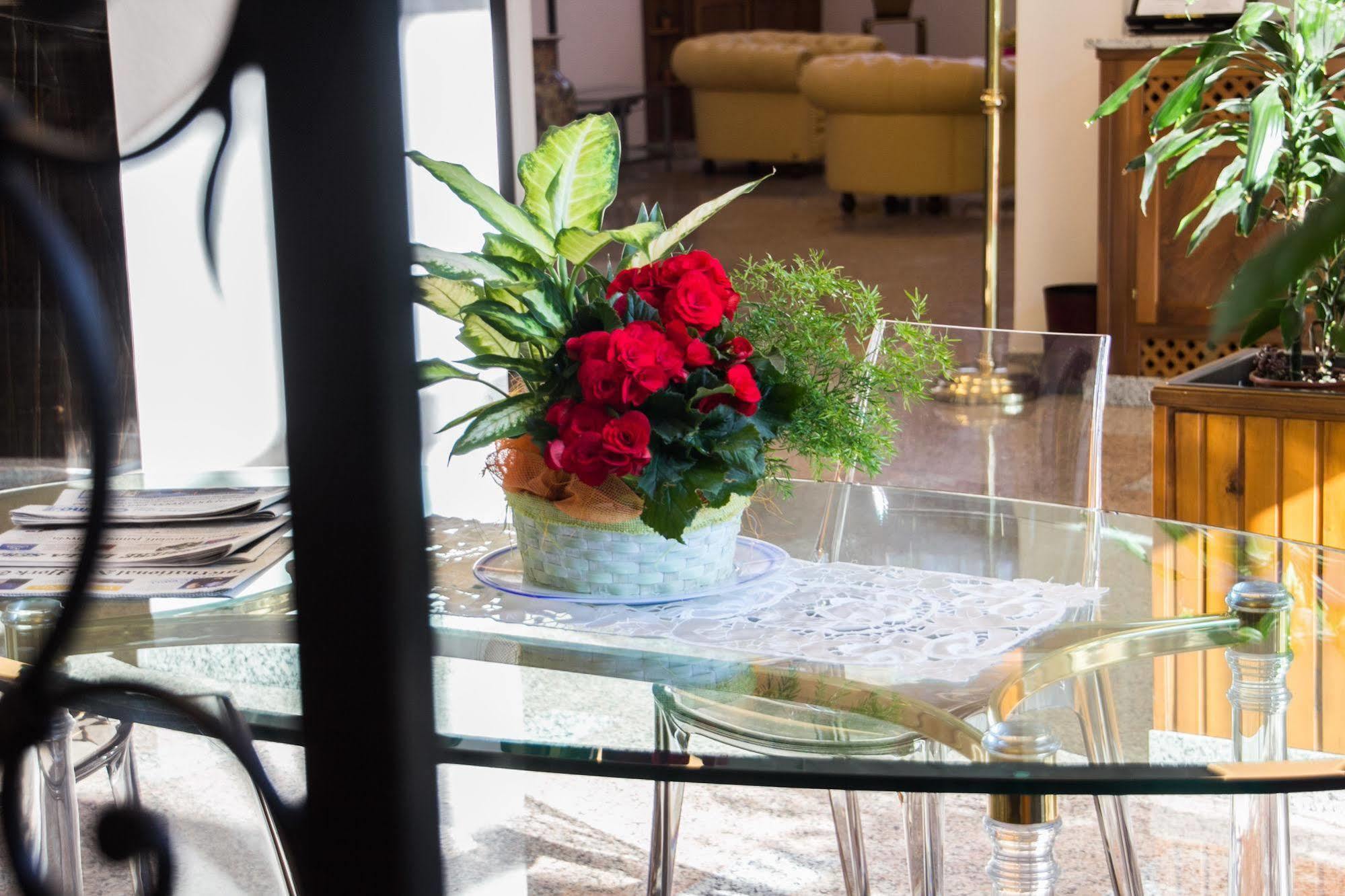 Hotel Pico Mirandola Ngoại thất bức ảnh